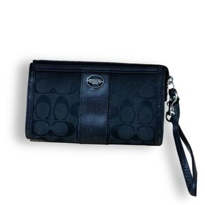 Coach Signature Black Wristlet